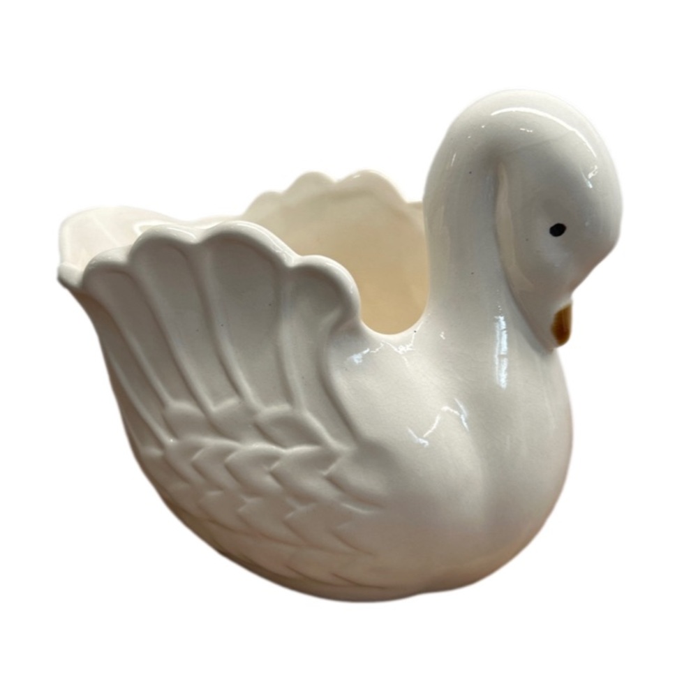 Ceramic Cream Coloured Swan Planter With 2.75” Area Planting Depth